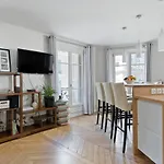 Family Apartment In The Heart Of Paris By Guestready