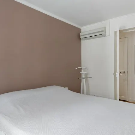 Appartamento Family In The Heart Of By Guestready Parigi