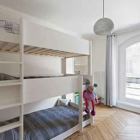 Family In The Heart Of By Guestready Apartment Paris